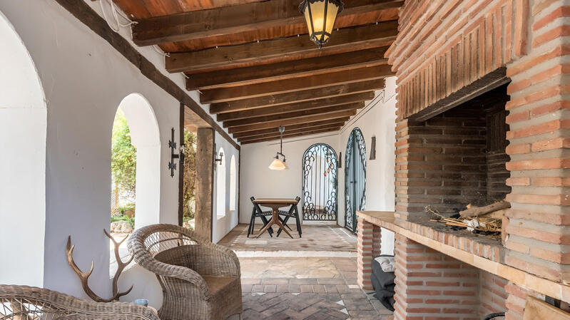 8 Cuarto Casa de Campo en venta