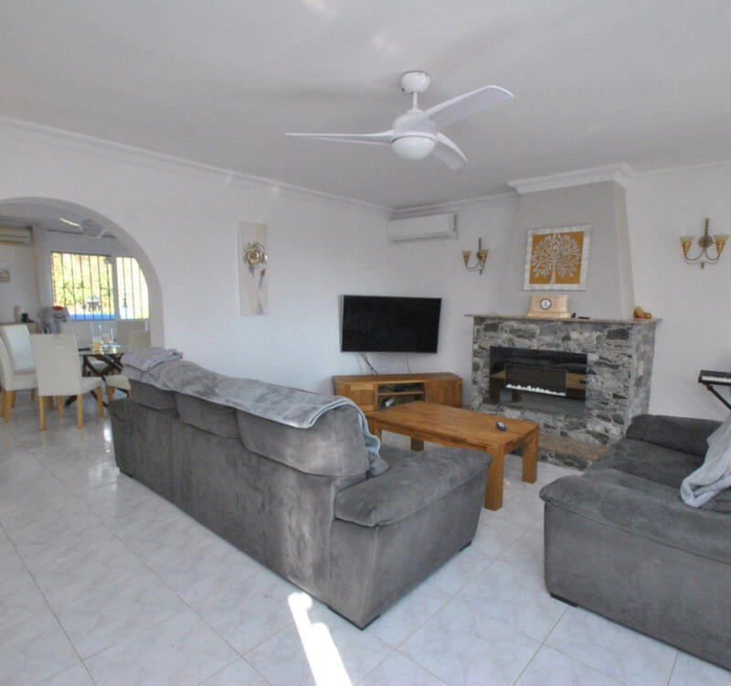 4 Cuarto Villa en venta