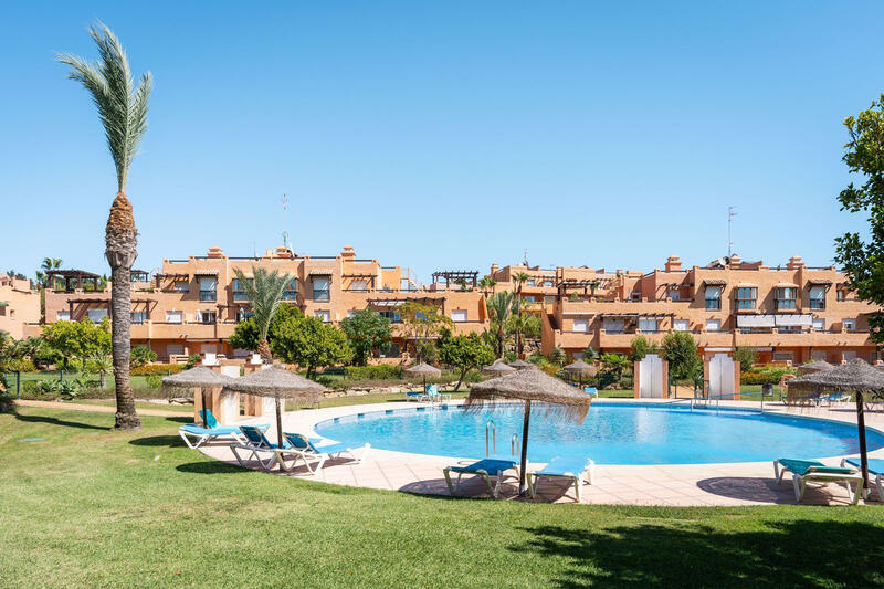 квартира продается в Casares Playa, Málaga