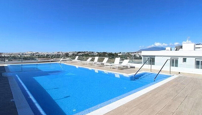 Apartment for sale in Nueva Andalucia, Málaga