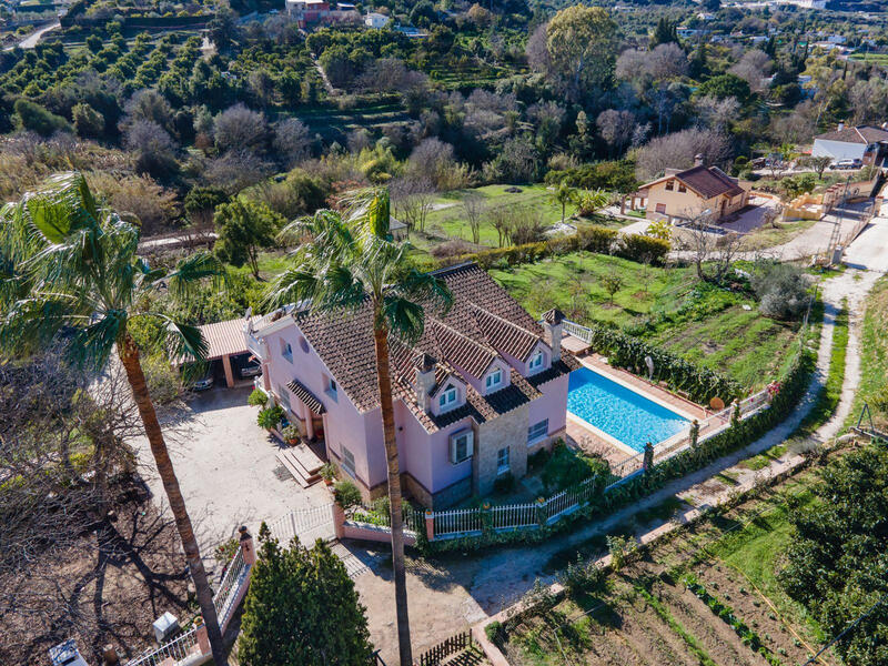 Villa zu verkaufen in Coin, Málaga