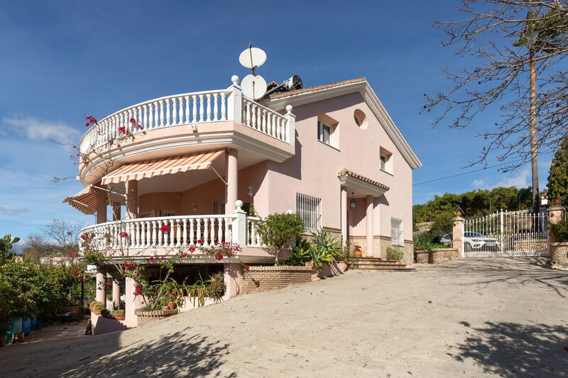 4 bedroom Villa for sale