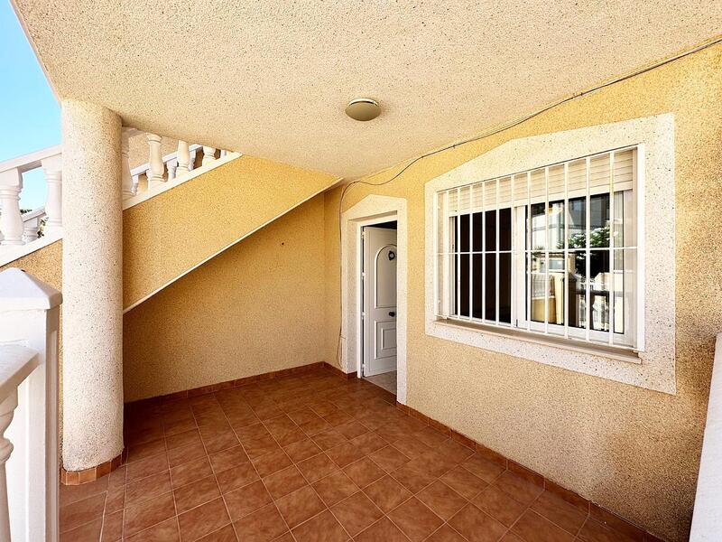 2 bedroom Townhouse for sale