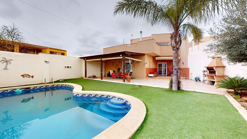 Villa en venta en Dolores de Pacheco, Murcia