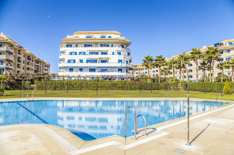 Apartamento en venta en San Luis de Sabinillas, Málaga