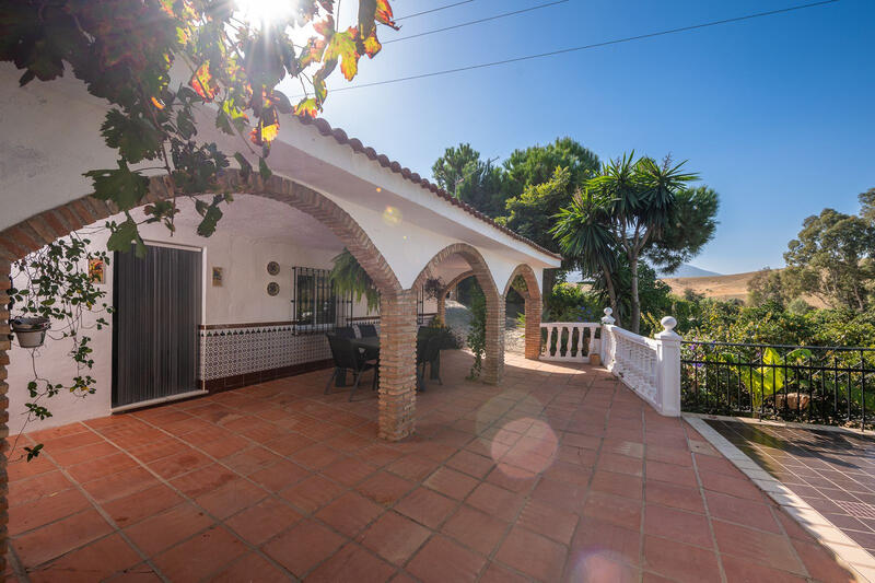 Villa zu verkaufen in Alhaurin de la Torre, Málaga