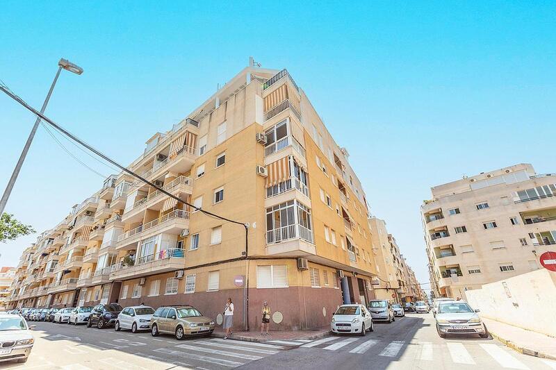 Apartment for sale in Torrevieja, Alicante