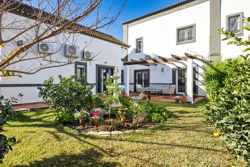 6 Cuarto Villa en venta