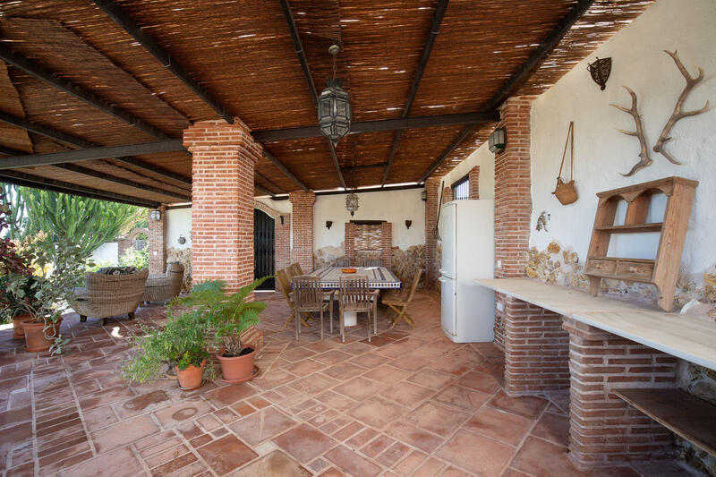 4 bedroom Country House for sale