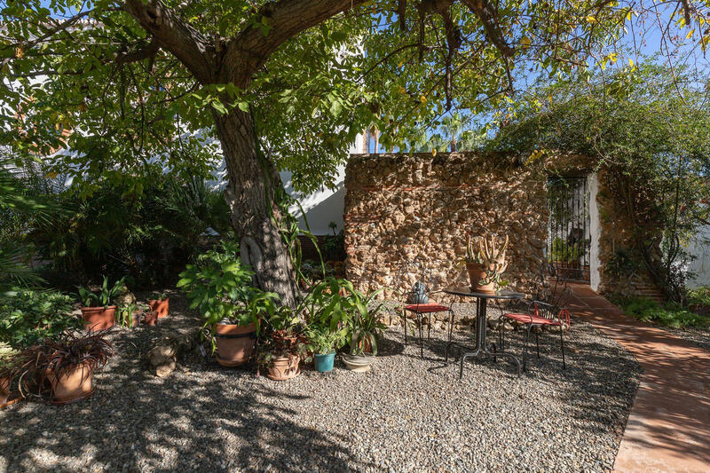 4 Schlafzimmer Landhaus zu verkaufen