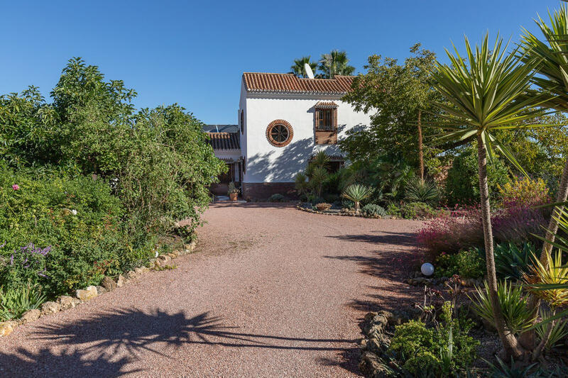 4 Schlafzimmer Landhaus zu verkaufen