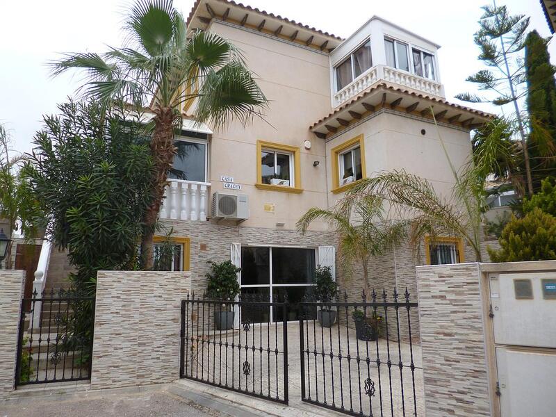 Villa for sale in Playa Flamenca, Alicante