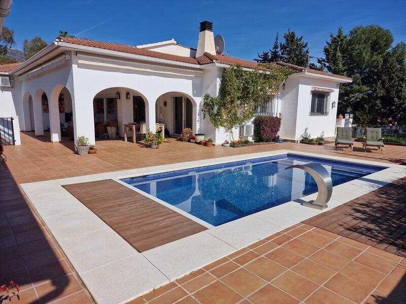 4 bedroom Villa for sale