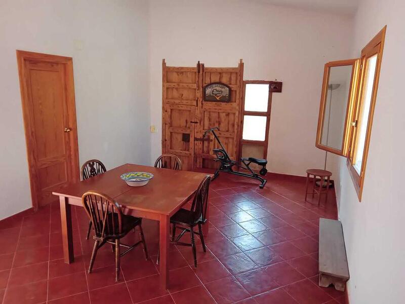 4 bedroom Country House for sale