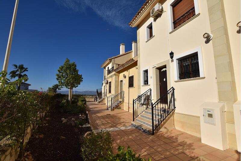 Townhouse for sale in Algorfa, Alicante