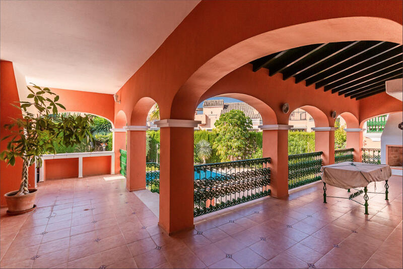 4 Cuarto Villa en venta