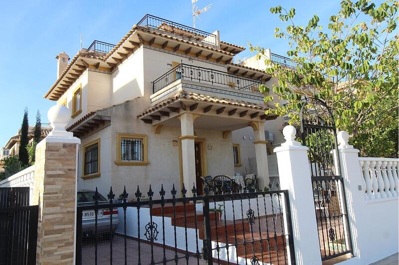 Townhouse for sale in Playa Flamenca, Alicante