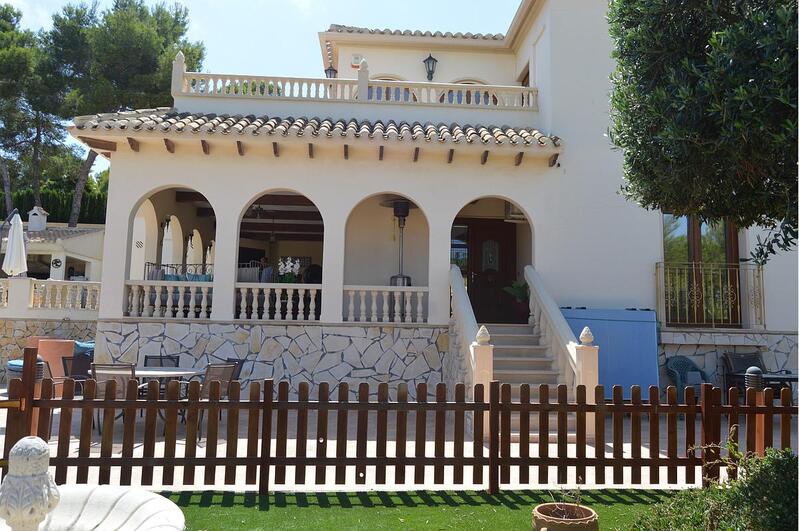 6 Cuarto Villa en venta