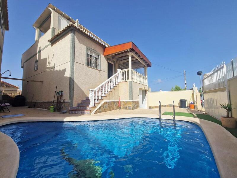 Villa for sale in San Miguel de Salinas, Alicante