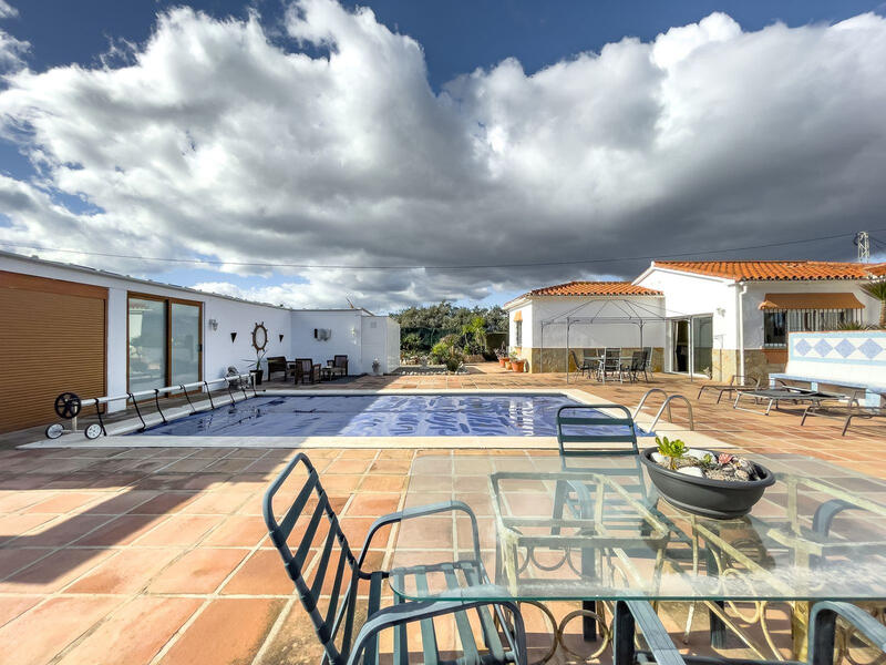 Country House for sale in Coin, Málaga