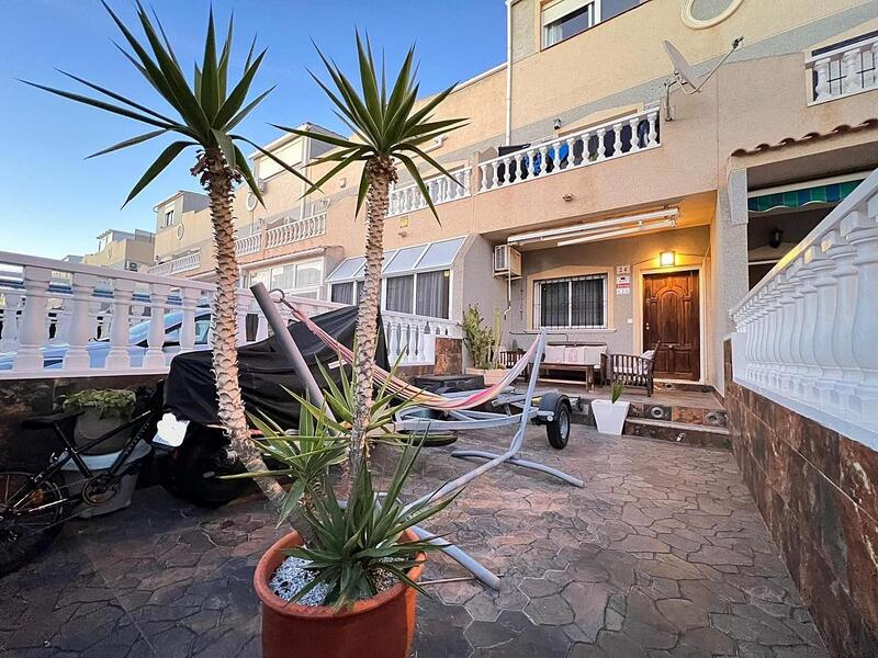 Townhouse for sale in Orihuela Costa, Alicante