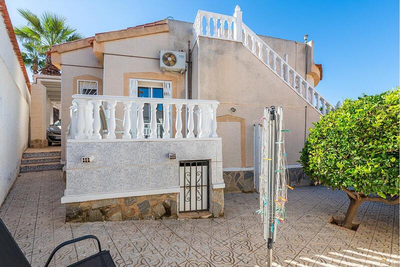 2 Cuarto Villa en venta