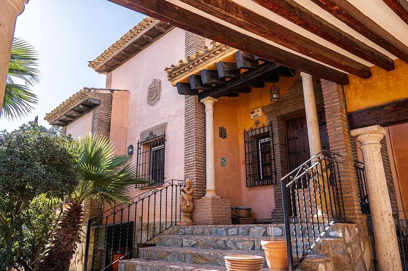 Townhouse for sale in Fondon, Almería