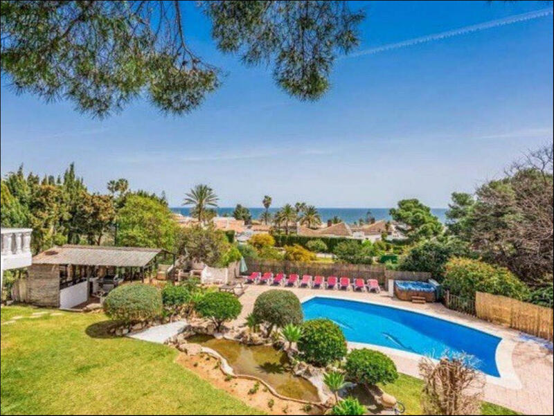 Villa en venta en Estepona, Málaga