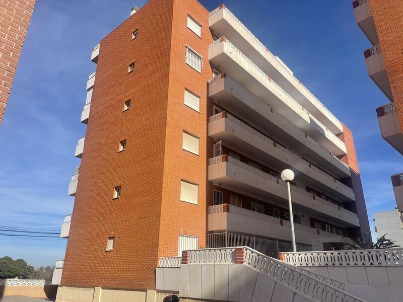 Apartamento en venta en Punta Prima, Alicante