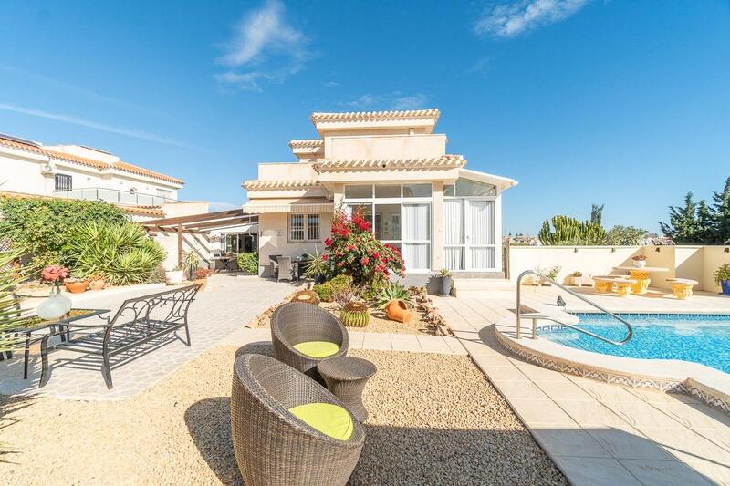 5 bedroom Villa for sale