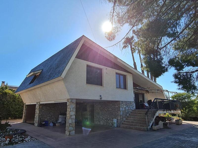 4 Cuarto Villa en venta