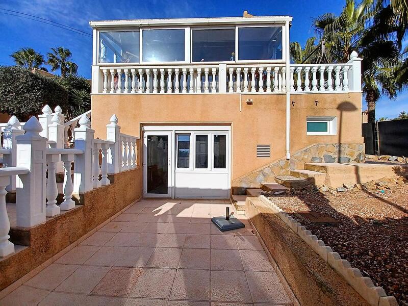 Villa en venta en Torrevieja, Alicante