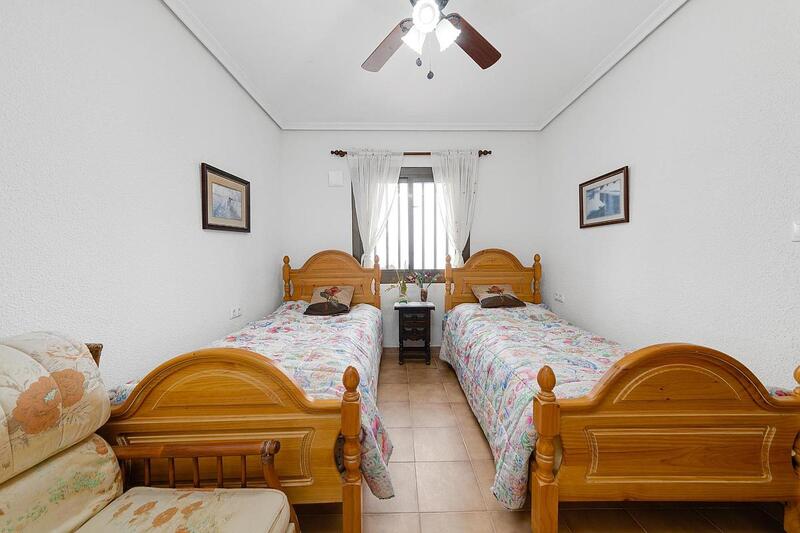 2 Schlafzimmer Stadthaus zu verkaufen