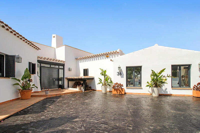 Villa en venta en El Valle Golf, Murcia