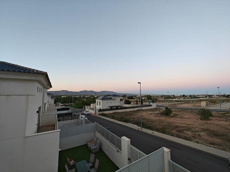 Villa à vendre dans Cox, Alicante