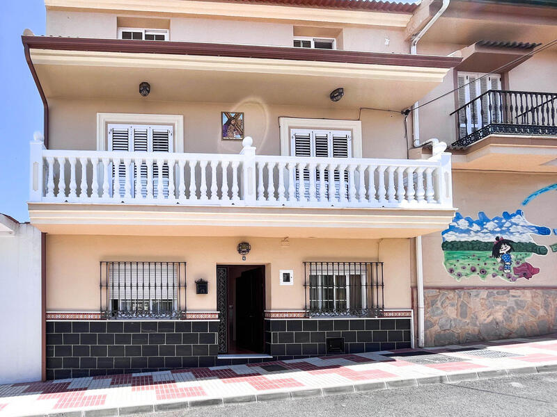 Villa en venta en Alhaurin el Grande, Málaga