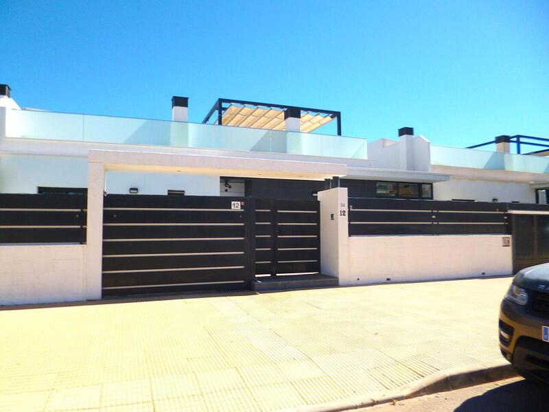 Townhouse for sale in Cabo Roig, Alicante