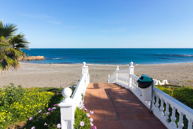 Townhouse for sale in Punta Chullera, Málaga