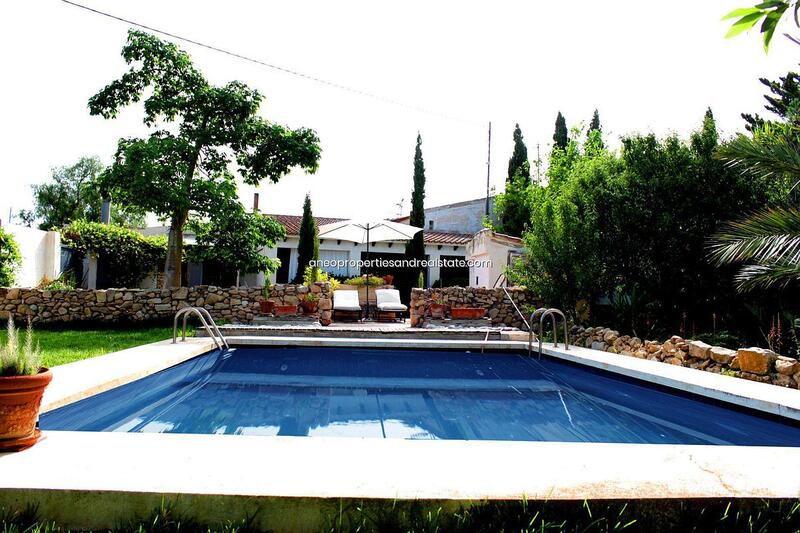 Villa en venta en Monforte del Cid, Alicante