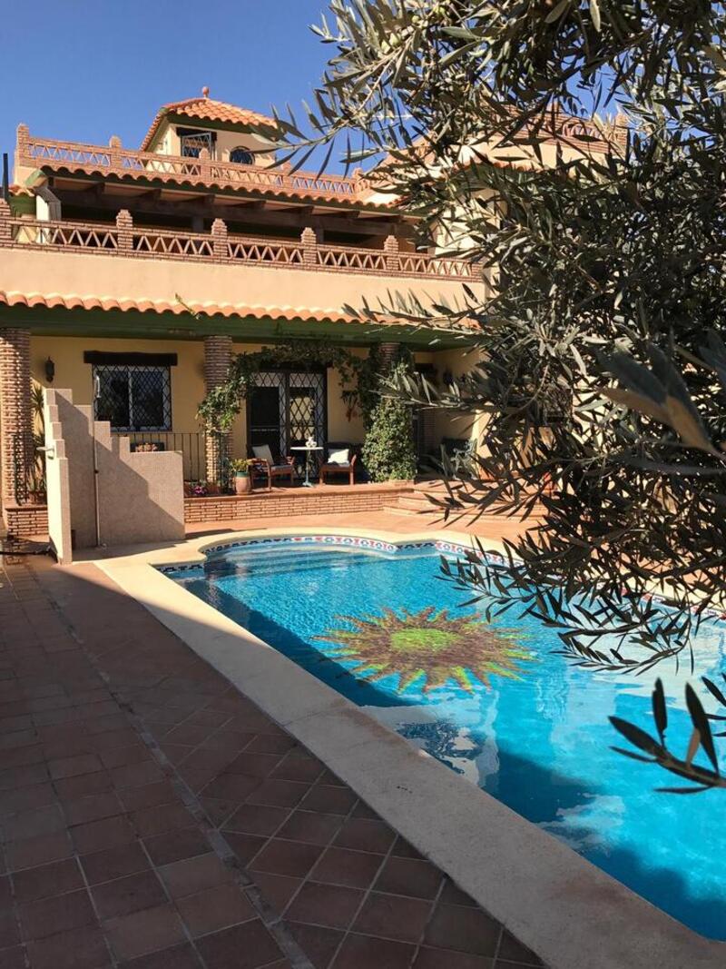 Villa for sale in Cuevas del Almanzora, Almería