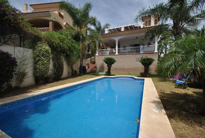 Villa for sale in Riviera del Sol, Málaga