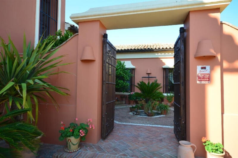 4 Cuarto Villa en venta