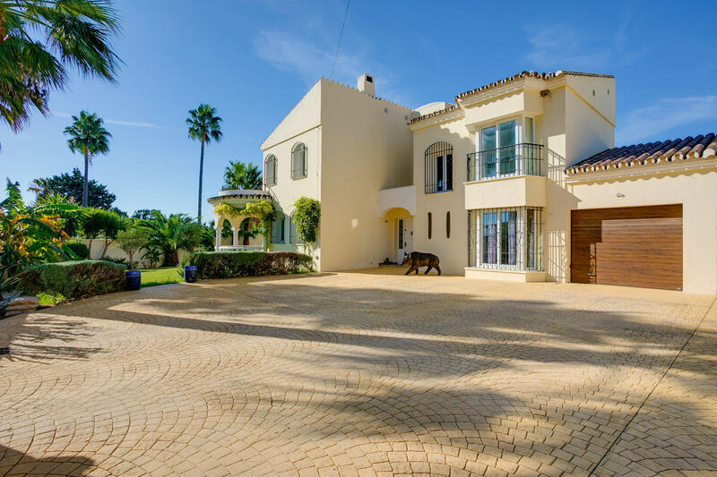 5 bedroom Villa for sale