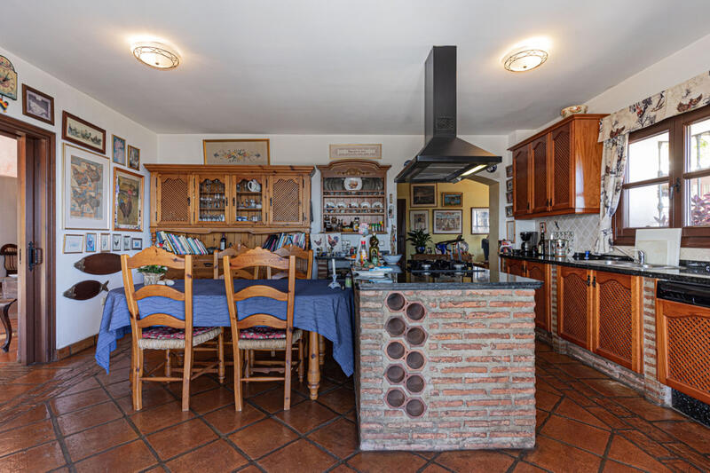 8 Cuarto Villa en venta