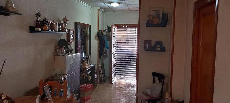 2 slaapkamer Gezinswoning Te koop