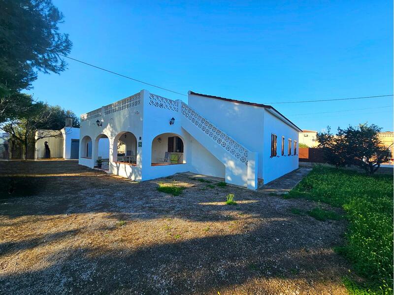 Villa en venta en Els Poblets, Alicante