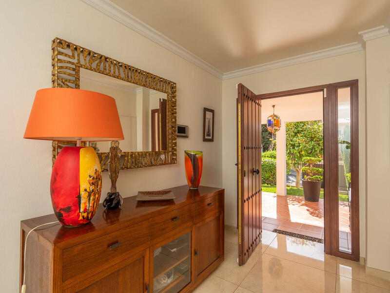 5 bedroom Villa for sale