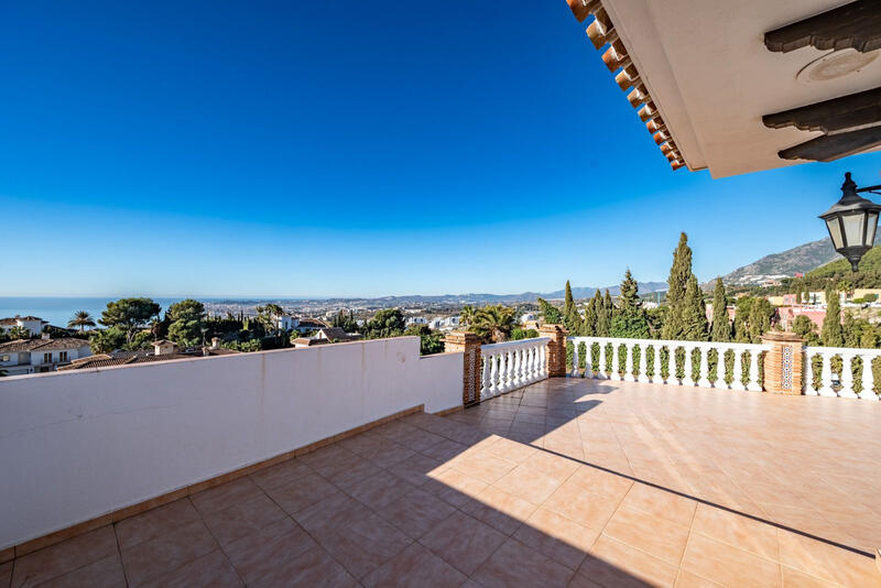 Villa for sale in La Capellania, Málaga