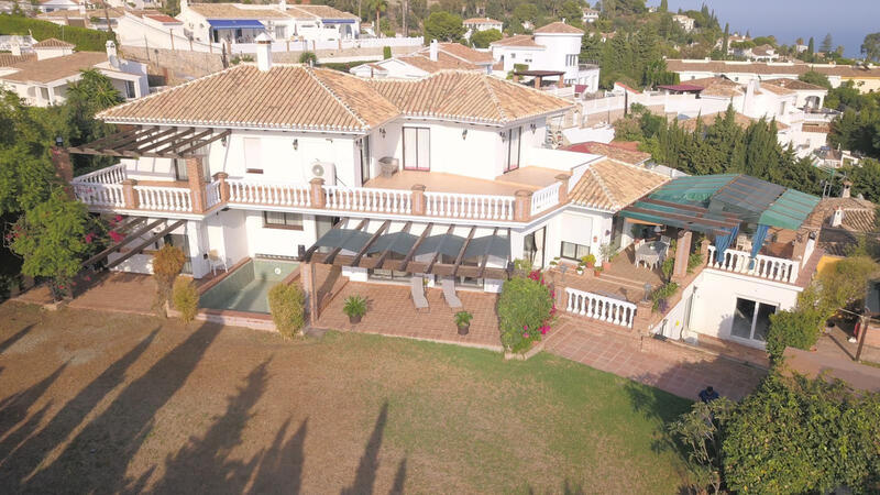 7 Cuarto Villa en venta