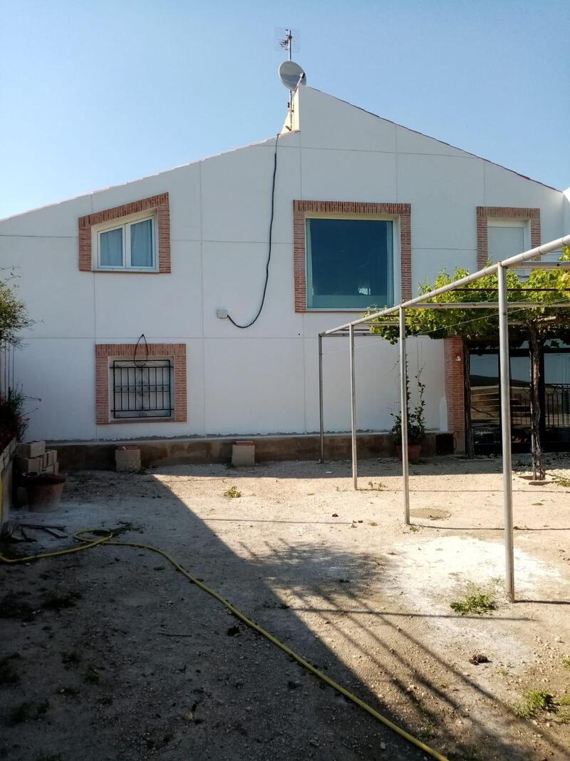 8 Cuarto Villa en venta